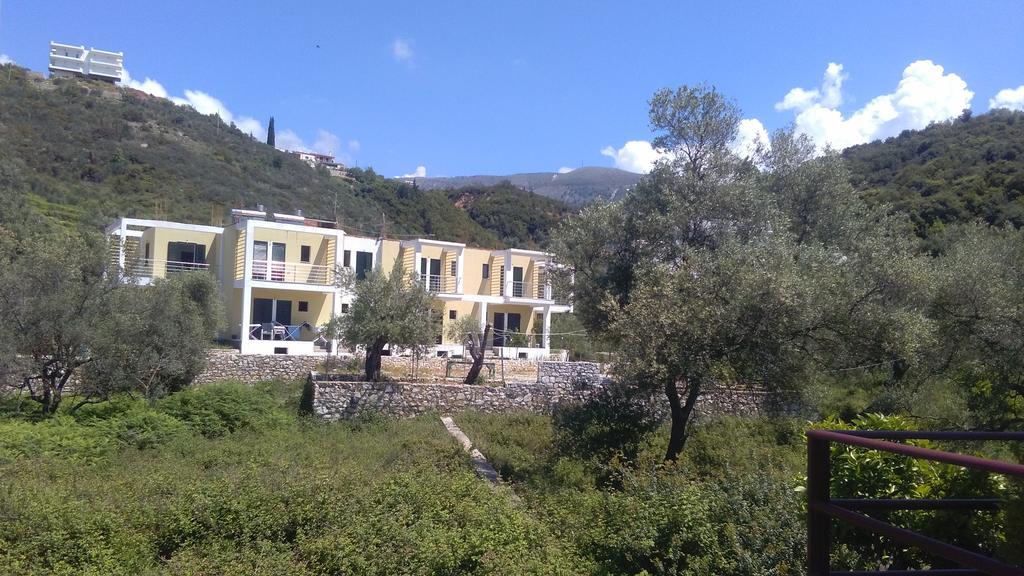 Guest House Solive Himarë Exterior foto