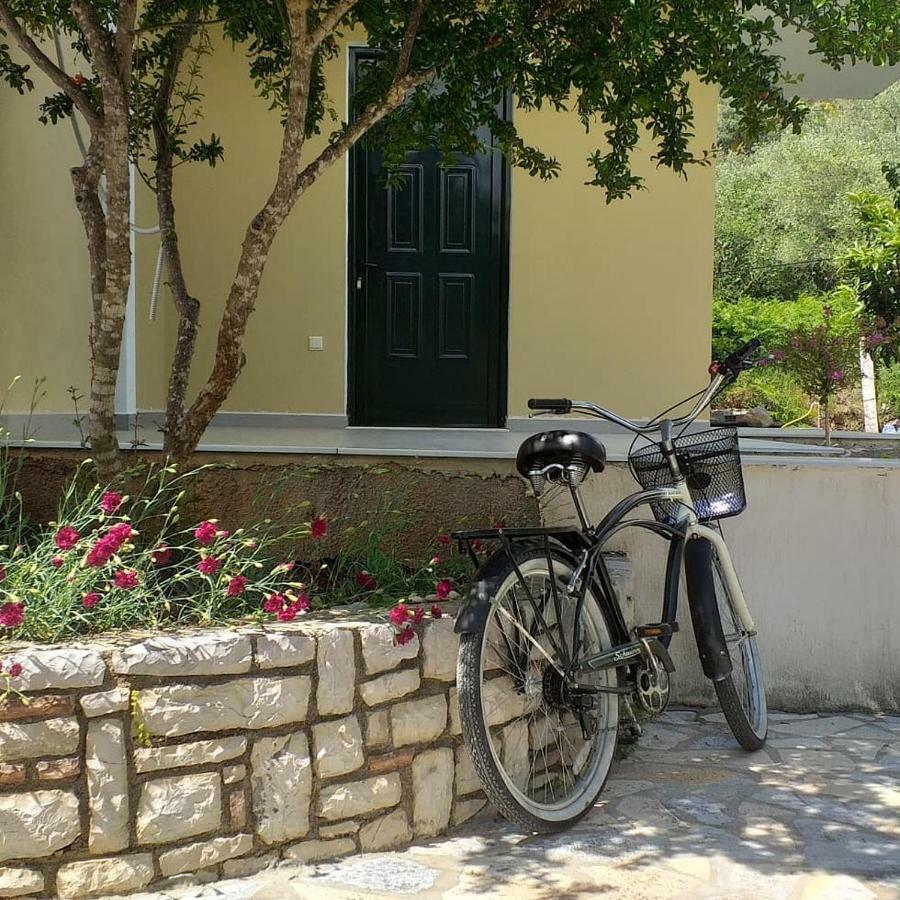 Guest House Solive Himarë Exterior foto